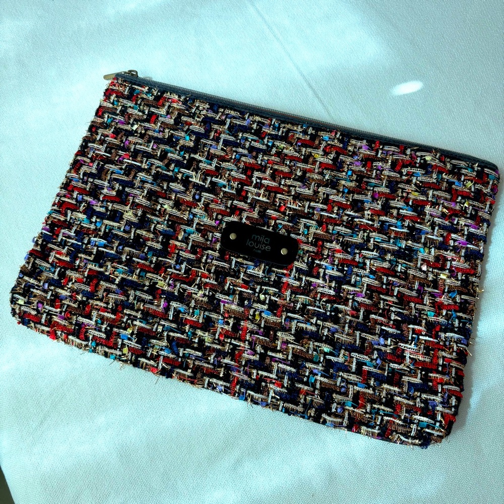 Mila Louise Paris Multicolor Woven Clutch! Zipper Closure! Excellent condition